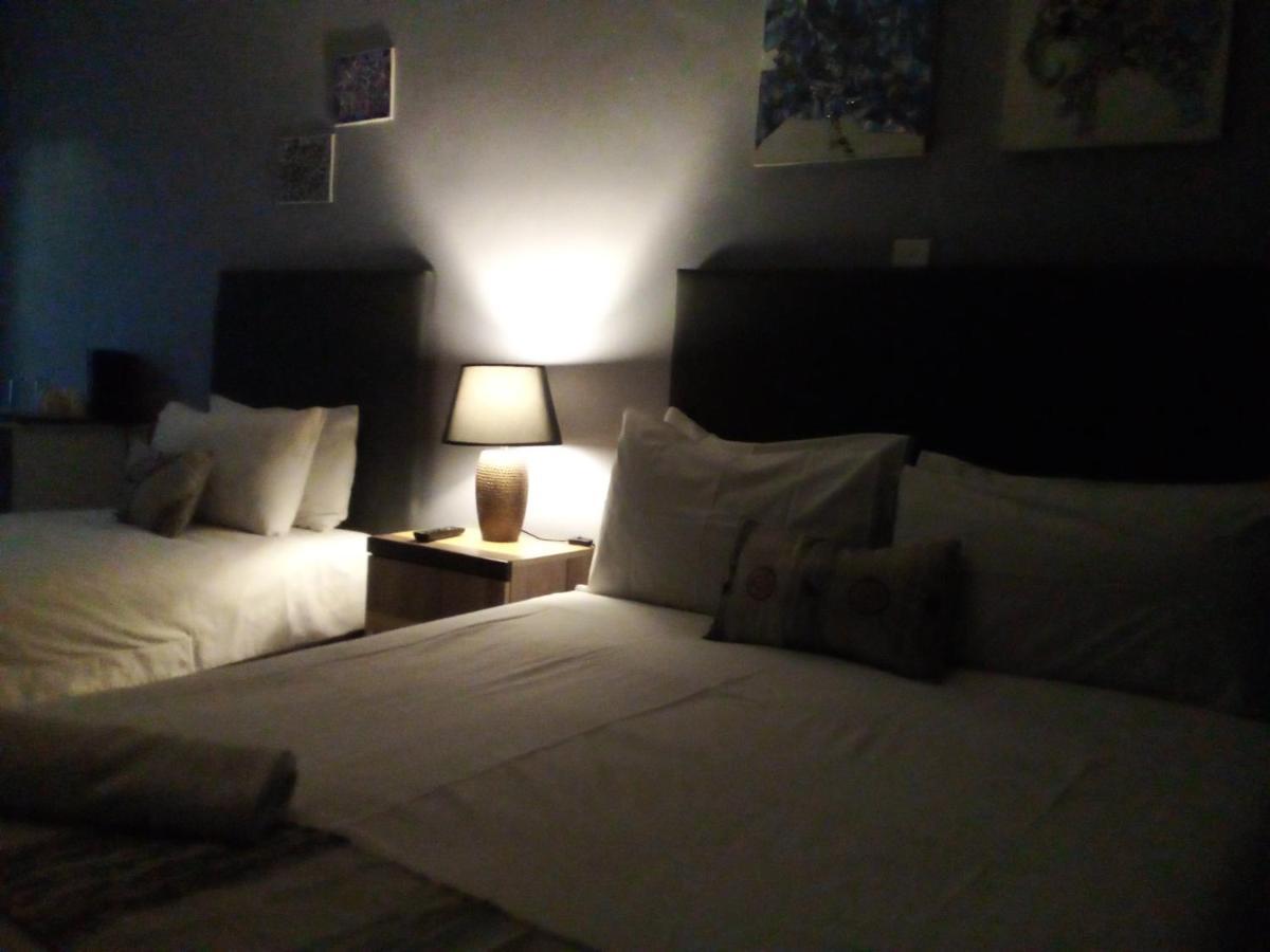Acacia Guesthouse 켐턴파크 외부 사진